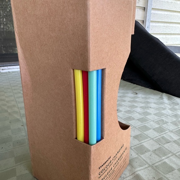 STARBUCKS Color changing reusable cold cups Sold out in minutes - Picture 6 of 8